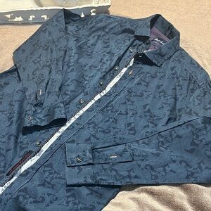 Robert Graham Men's Blue Paisley Patterned Shirt - Size XL